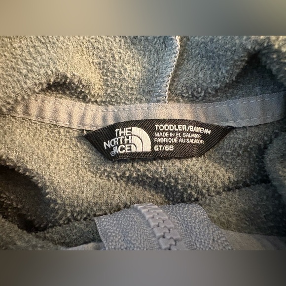 THE NORTH FACE • Kids' Lightweight Fleece Zip-Up Hoodie Jacket • Size 6 - Picture 3 of 5